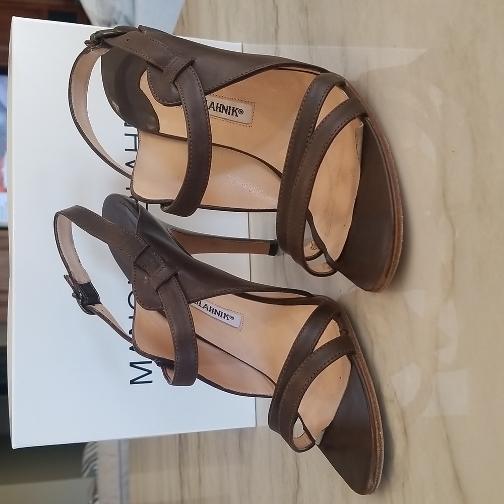 Manolo Blahnik chocolate brown leather heels 9-1/2